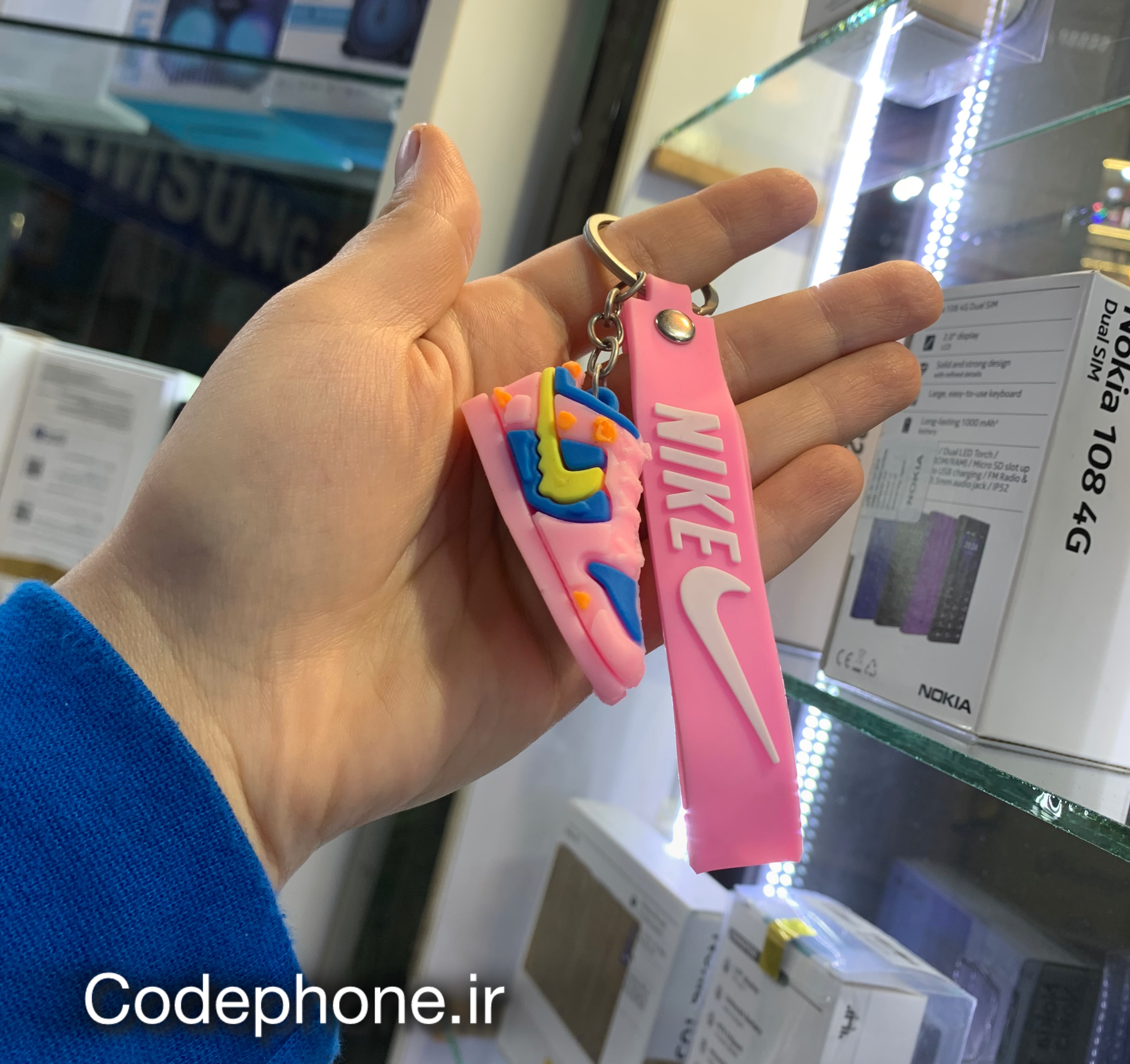 جاسوئیچی مدل کفش صورتی نایک ، جنس سیلیکونی